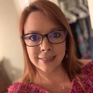 Meet your Posher, Carrie